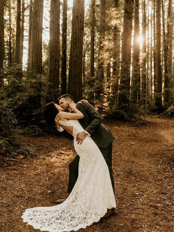 Elegant Slit Lace wedding Dresses Sleeveless Long Backless Bridal Gowns Beautiful