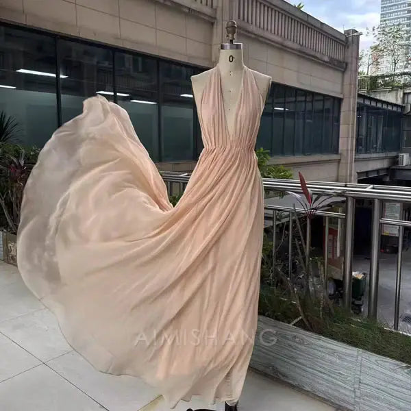 Aimishang Elegant Open Back V Neck Flowy Halter Long Prom Dress Sexy Evening Party Dress Fashion Women's Dresses