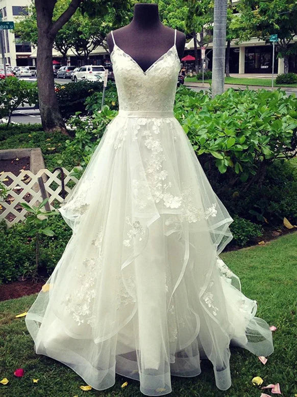 Popular Tulle Spaghetti Straps Neckline A-line Wedding Dresses With Appliques Beautiful Wholesale