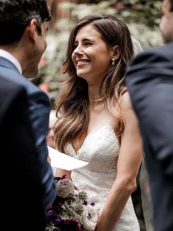 Spaghetti Straps Lace Wedding Dresses Mermaid Bridal Gowns Floor Length Charming