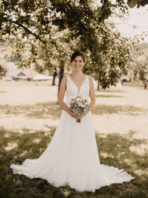 Simple Chiffon V-Neck A-line Sweep Train Wedding Dresses Backless Bridal Gowns Elegant