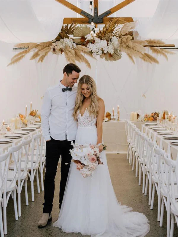 Stunning Tulle A-line Wedding Dresses With Appliques Backless Gowns Charming