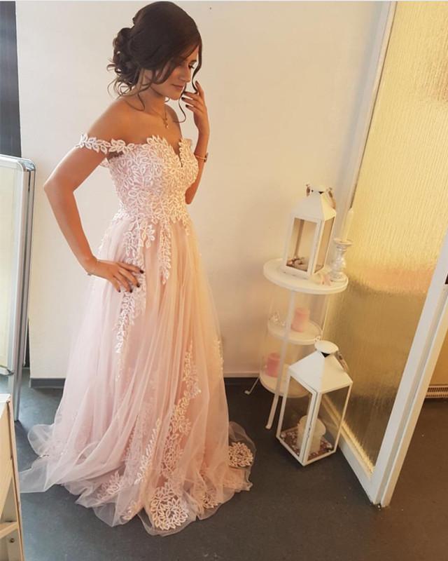 Pretty Lace Embroidery Sweetheart Tulle Off The Shoulder Prom Long Dresses
