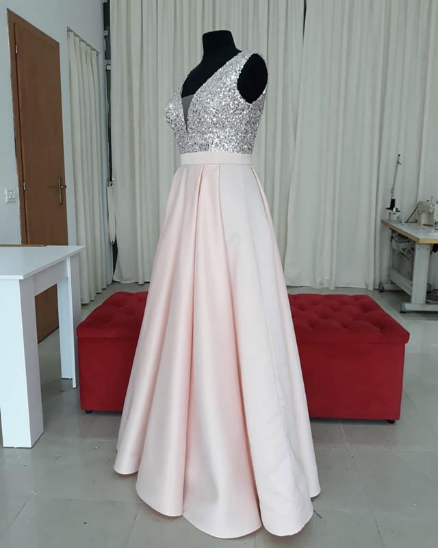 Sequins V-neck Floor Length Satin Prom Dresses