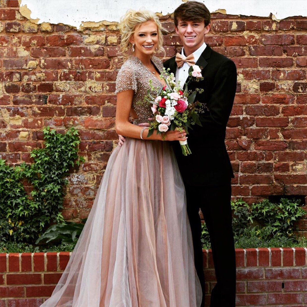 Stunning Beaded Cap Sleeves Open Back Champagne Prom Dresses 2017