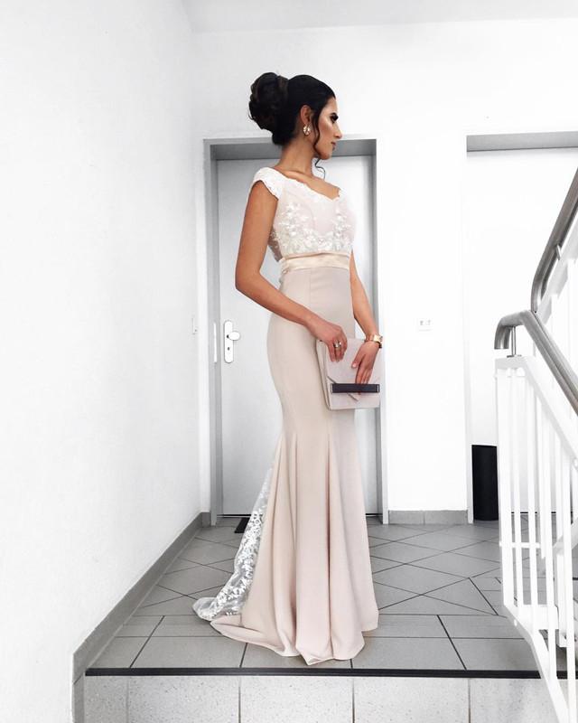 White Lace Appliques V-neck Mermaid Court Train Bridesmaid Dresses