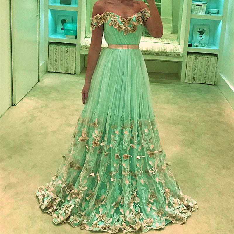 Elegant Lace Embroidery Sweetheart Tulle Formal Evening Dresses