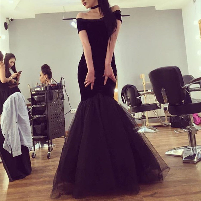 Sexy Off The Shoulder Black Tulle Mermaid Evening Dresses
