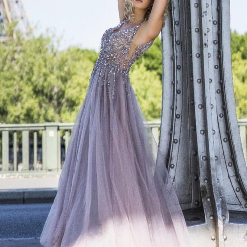 Sequins Beaded V Neck Gray Tulle V Neck Long Evening Gowns