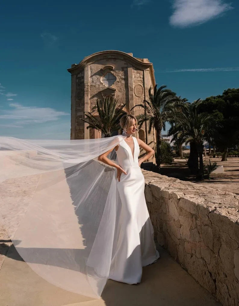 Aimishang Dress Wholesale Mermaid Deep V-neck line Satin Elegant Wedding Dress Floor-Length Bridal Grown