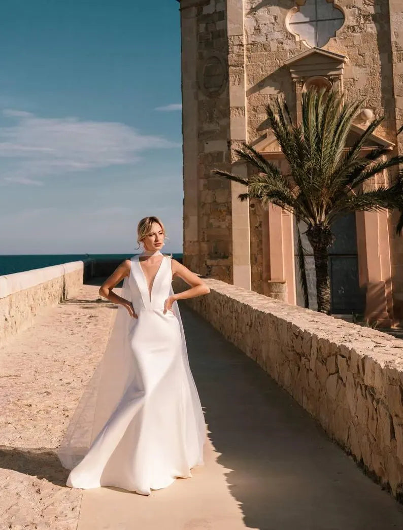 Aimishang Dress Wholesale Mermaid Deep V-neck line Satin Elegant Wedding Dress Floor-Length Bridal Grown