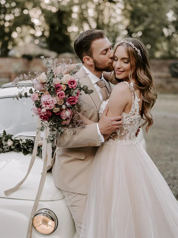 Wonderful Appliqued A-line Wedding Dresses Tulle Gowns Floor Length Beautiful