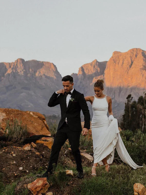 Elegant Mermaid Back-V Sleeveless Chapel Train Satin Appliqued Wedding Dresses Charming