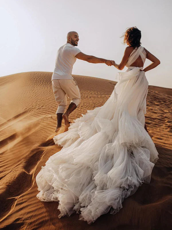 Amazing A-line Chapel Train Tulle Simple Wedding Dresses With Slit Sexy