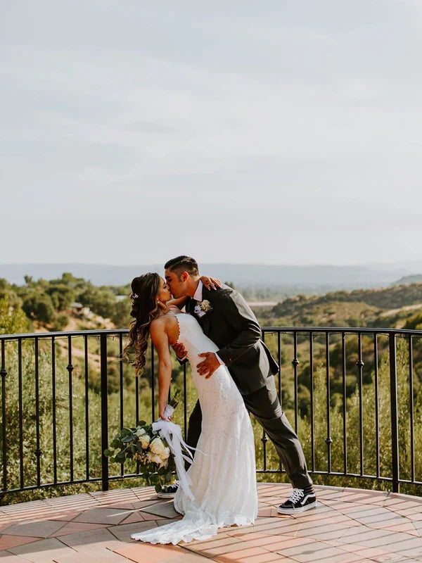 Simple Lace Spaghetti Straps V-Neck Sheath Wedding Dress Floor Length Elegant