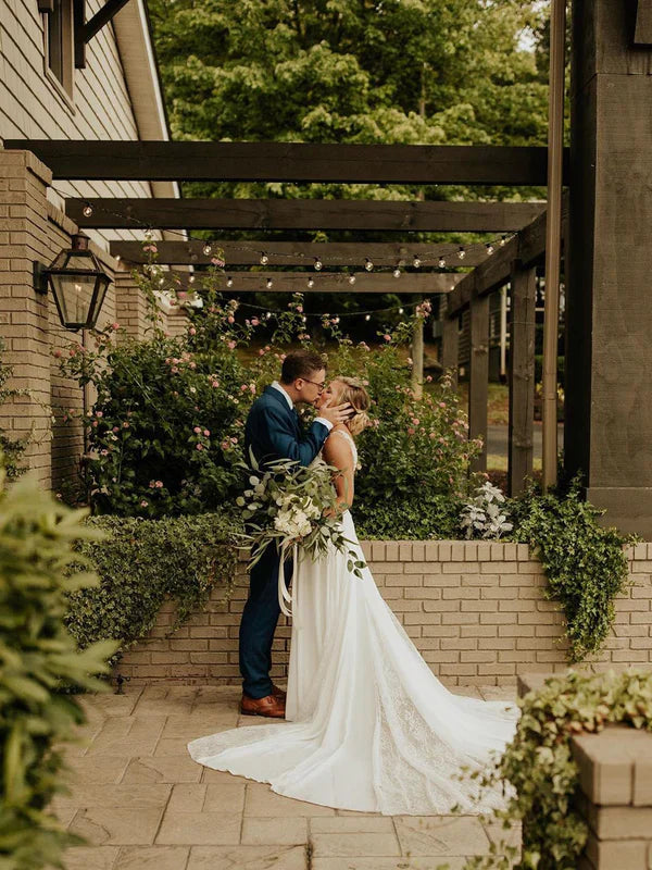 Elegant Chiffon A-line Backless Appliques Wedding Dresses Court Train Bridal Gowns Beautiful