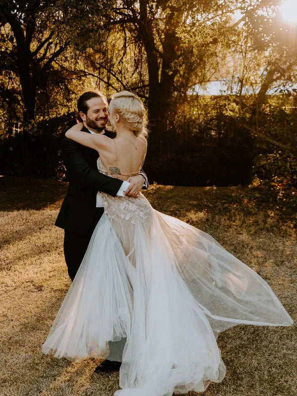 Elegant Spaghetti Straps Neckline Sheath Wedding Dresses With Appliques Beautiful Wholesale