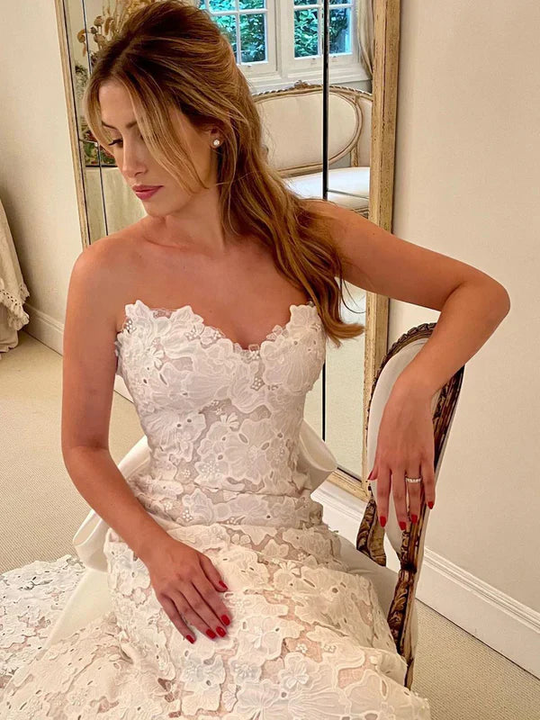 Floral Lace Strapless A Line Wedding Dress with Satin Bowtie Boho Wedding Gown Off Shoulder Elegant