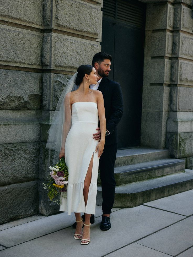 Aimishang Simple Strapless Sleeveless Satin Sheath Wedding Dress With Slit Elegant Party Dresses