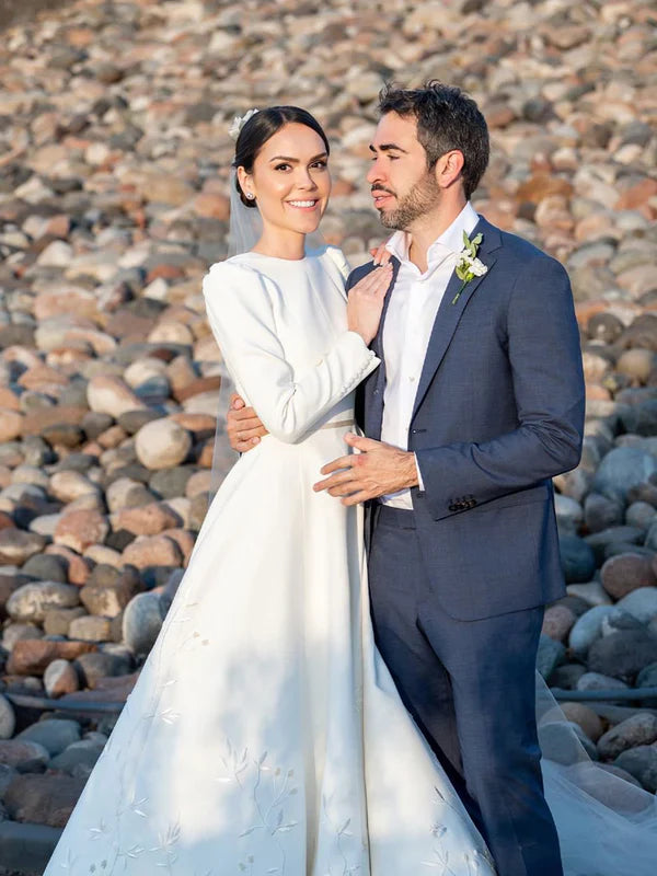 Embroidery A Line Ivory Satin Modest Long Sleeves Simple Wedding Dresses Elegant Wholesale