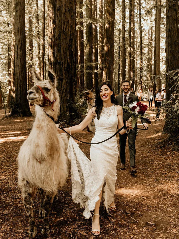 Elegant Slit Lace wedding Dresses Sleeveless Long Backless Bridal Gowns Beautiful