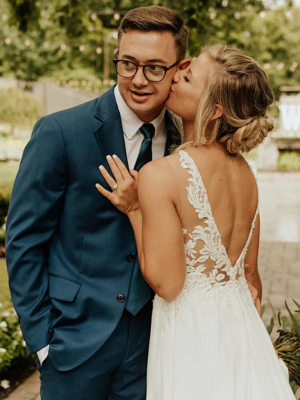 Elegant Chiffon A-line Backless Appliques Wedding Dresses Court Train Bridal Gowns Beautiful