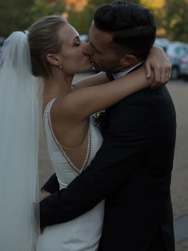 Elegant Mermaid Back-V Sleeveless Chapel Train Satin Appliqued Wedding Dresses Charming