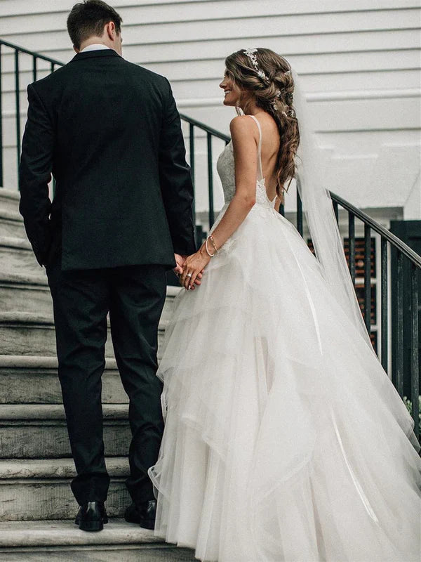 Alluring V-neck A-line Wedding Dresses Appliqued Tulle Bridal Gowns Elegant Wholesale