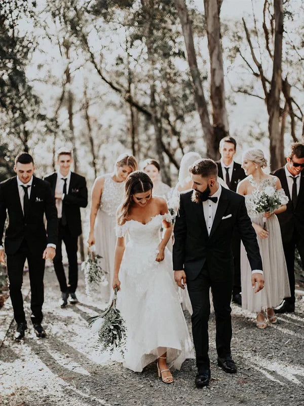 Delicate Appliqued Tulle Wedding Dresses A-line Long Bridal Gowns Off Shoulder Charming