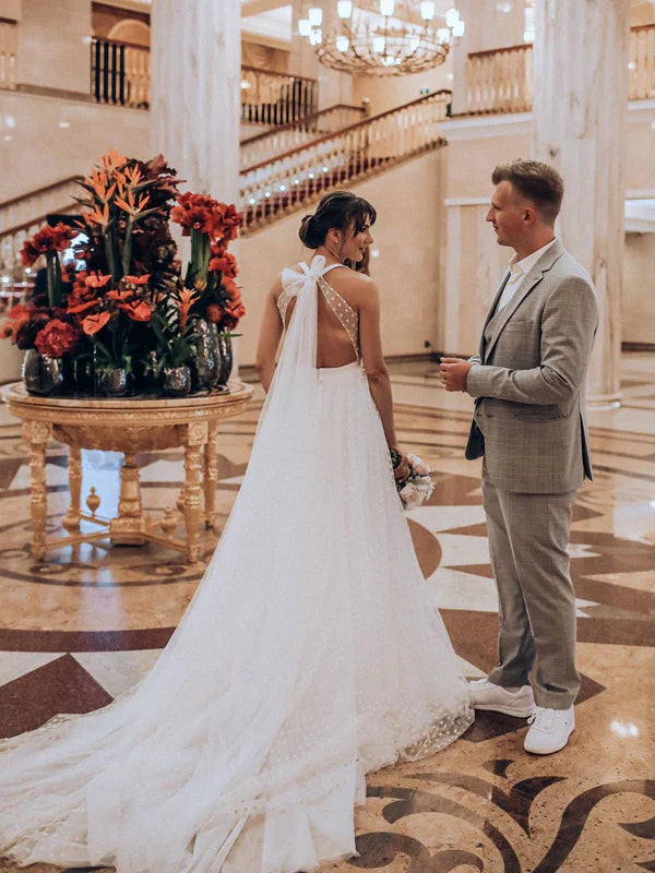 Marvelous V-neck A-line Polka Dot Lace Wedding Dresse Tulle Bridal Gowns Sexy