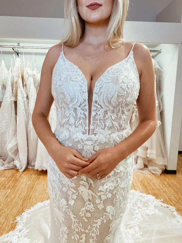 Amazing Spaghetti Straps Appliques Lace Wedding Dresses Mermaid Chapel Train Bridal Gowns Beautiful