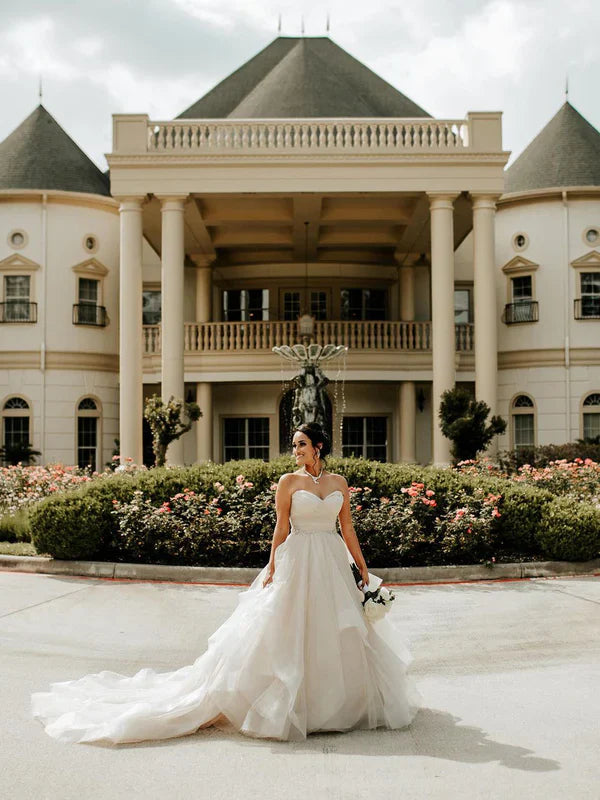 Charming Tulle A-line Chapel Train Wedding Dresses Off Shoulder Floor Length Elegant Wholesale