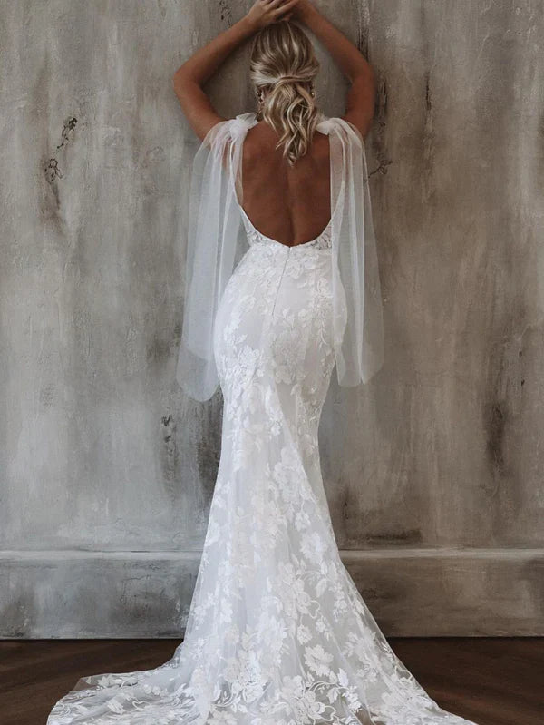 Delicate Lace Spaghetti Straps Mermaid Sweep Train Wedding Dresses V-neck Sexy