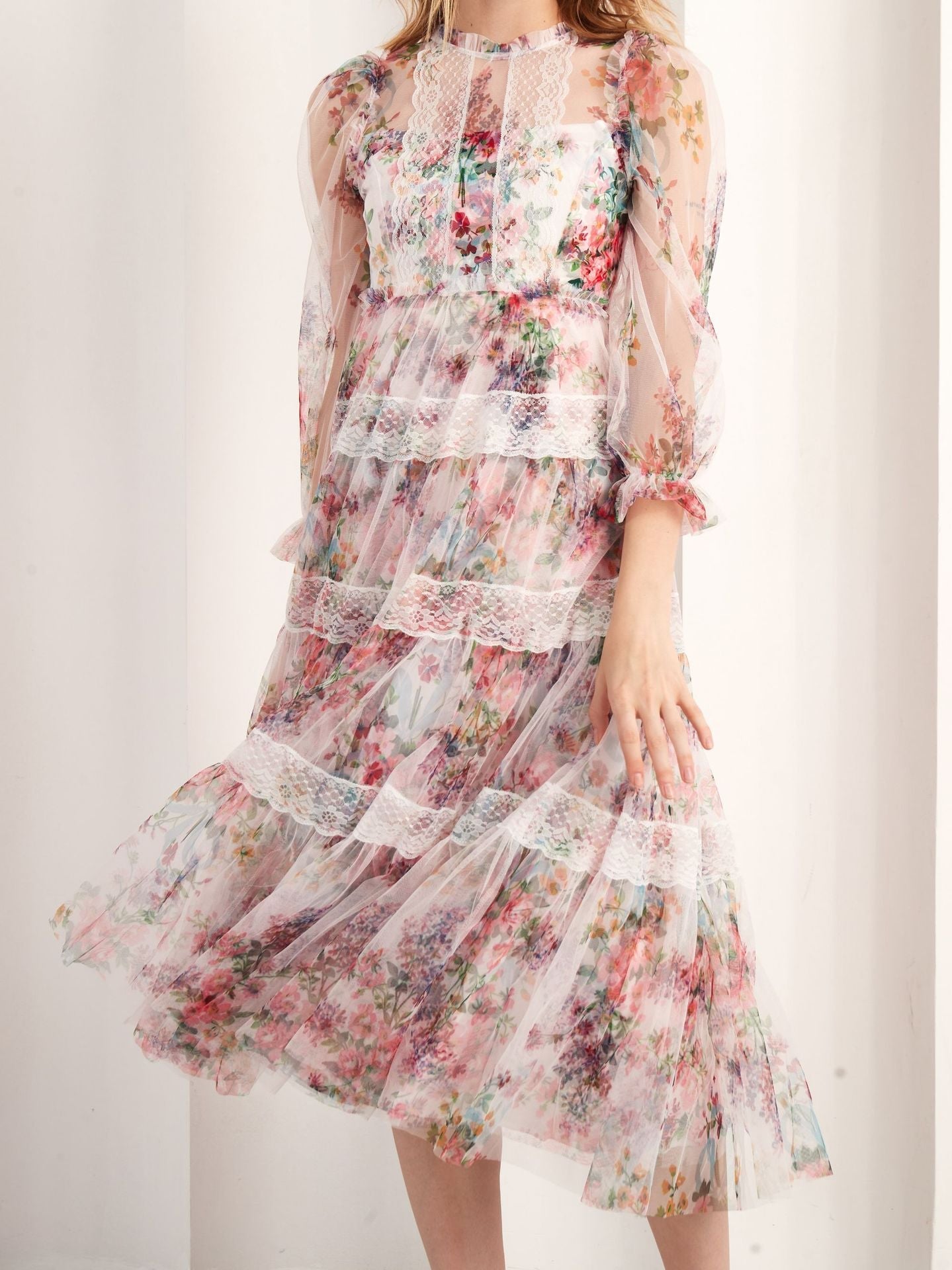 3/4 Length Sleeves Floral Printed Tulle with Lace Trims Tea-Length Prom Dresses