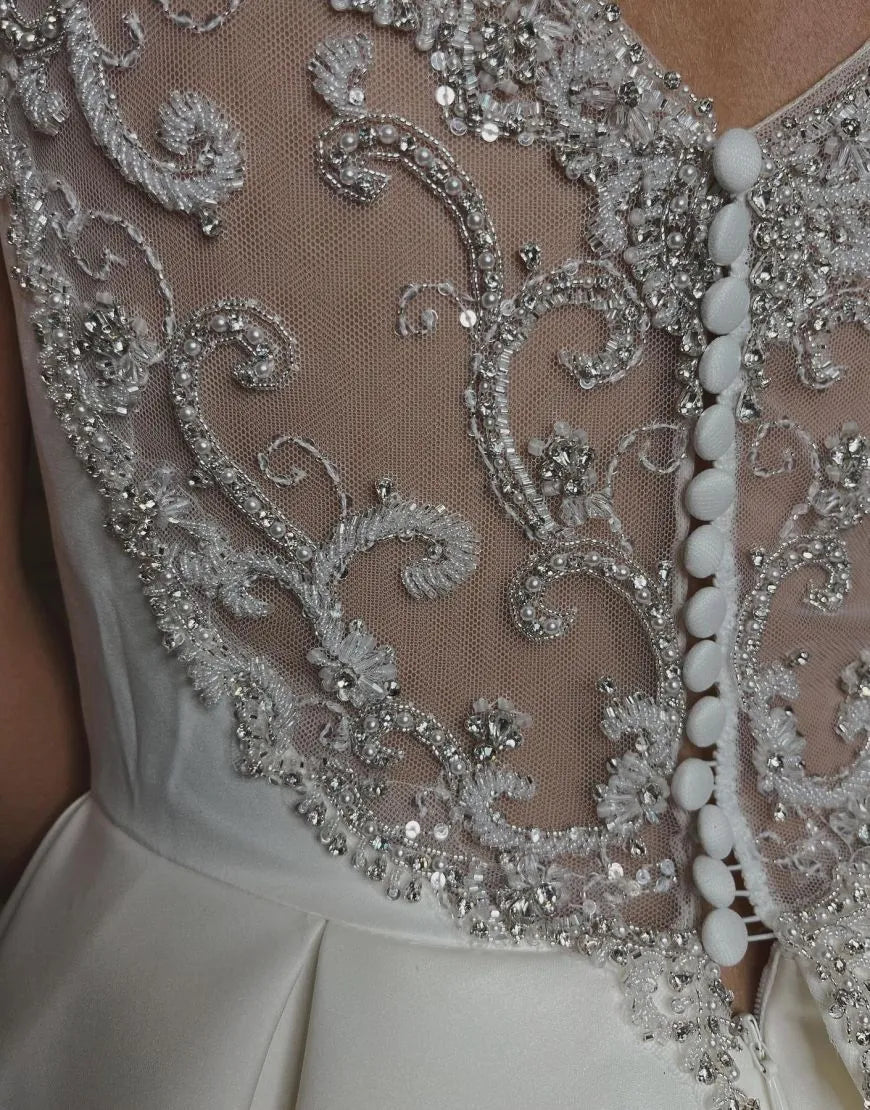 Aimishang Wedding Dress Noble A-line V-Neck Chapel Train Satin With Beading