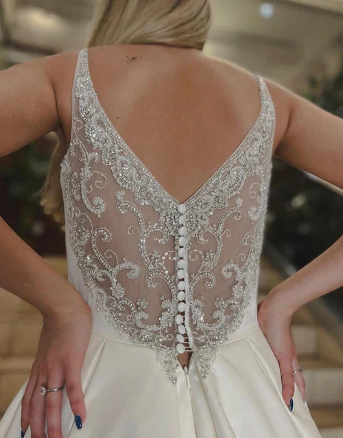 Aimishang Elegant Noble A-line V-Neck Chapel Train Satin Wedding Dress With Beading