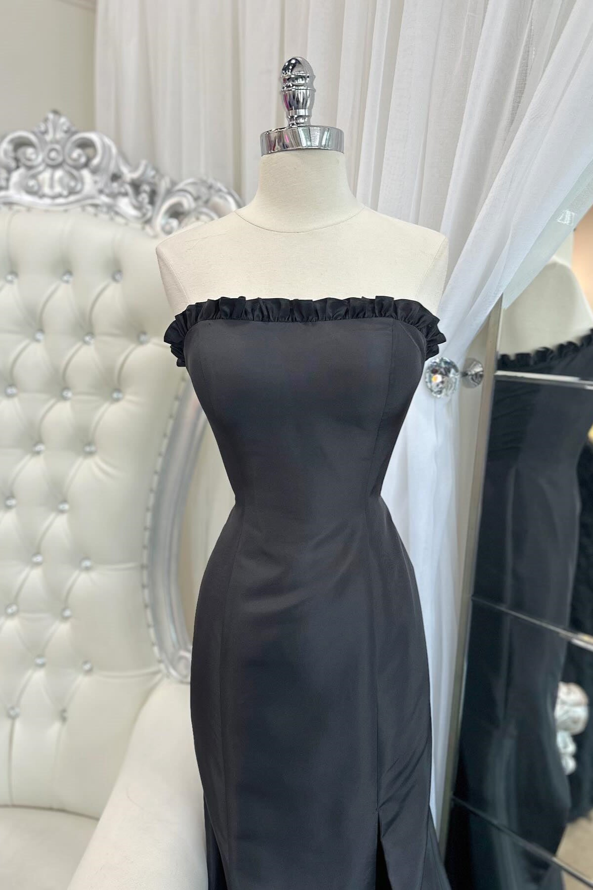 Classy Red Strapless Satin Mermaid Long Prom Dress with Slit