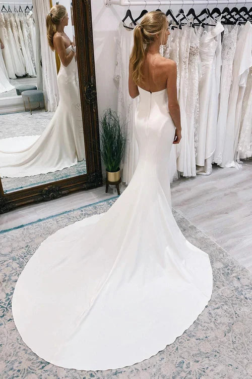 Aimishang Elegant White Simple Sweep Train Boho Long Mermaid Wedding Dress