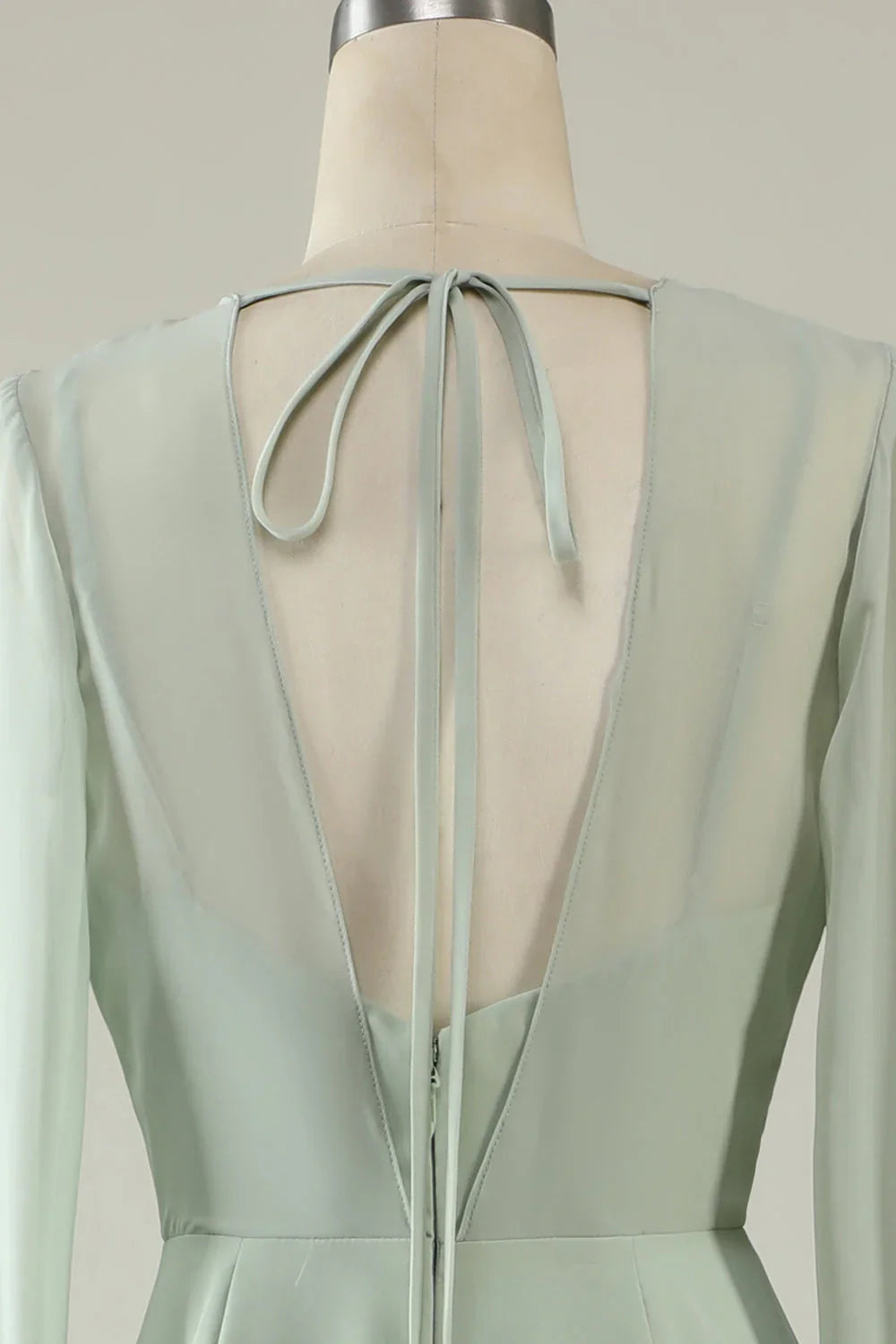 Round Neck Backless Bridesmaid Dresses With Long Sleeves