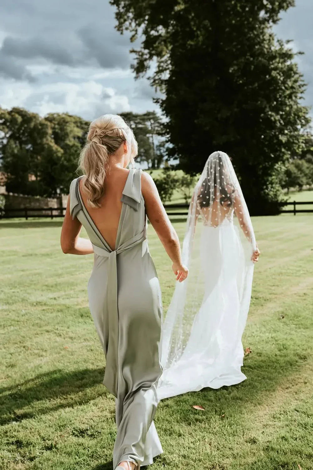 Wedding Dress For Guest/Fashion Sheath V Neck Sage Green Silk Satin Bridesmaid Dress with Bow/Formal Wear Dresses