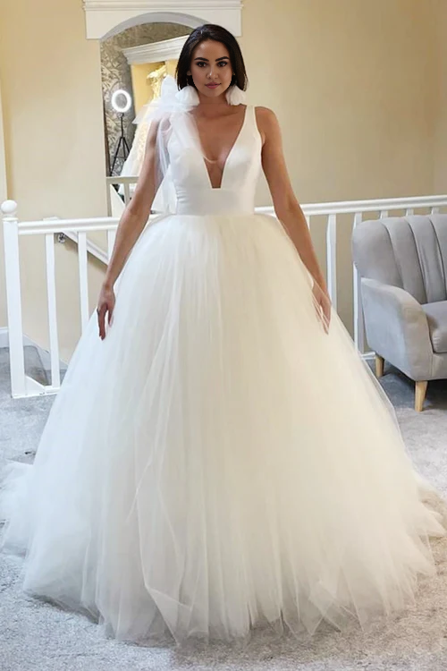 Aimishang Elegant A-Line White Tulle Plunge V Open Back Wedding Dress