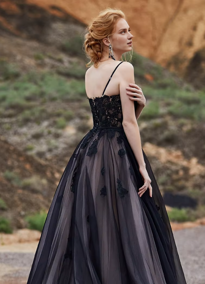 Aimishang Spaghetti Straps Black Wedding Dress with Color Lace Applique A-line Bridal Dress vestido de fiesta largos de gala