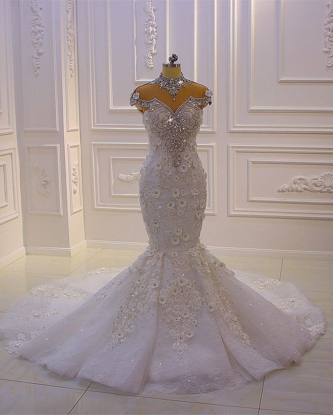 Amazing High Neck Crystal Long Mermaid Wedding Dress With Lace Appliques