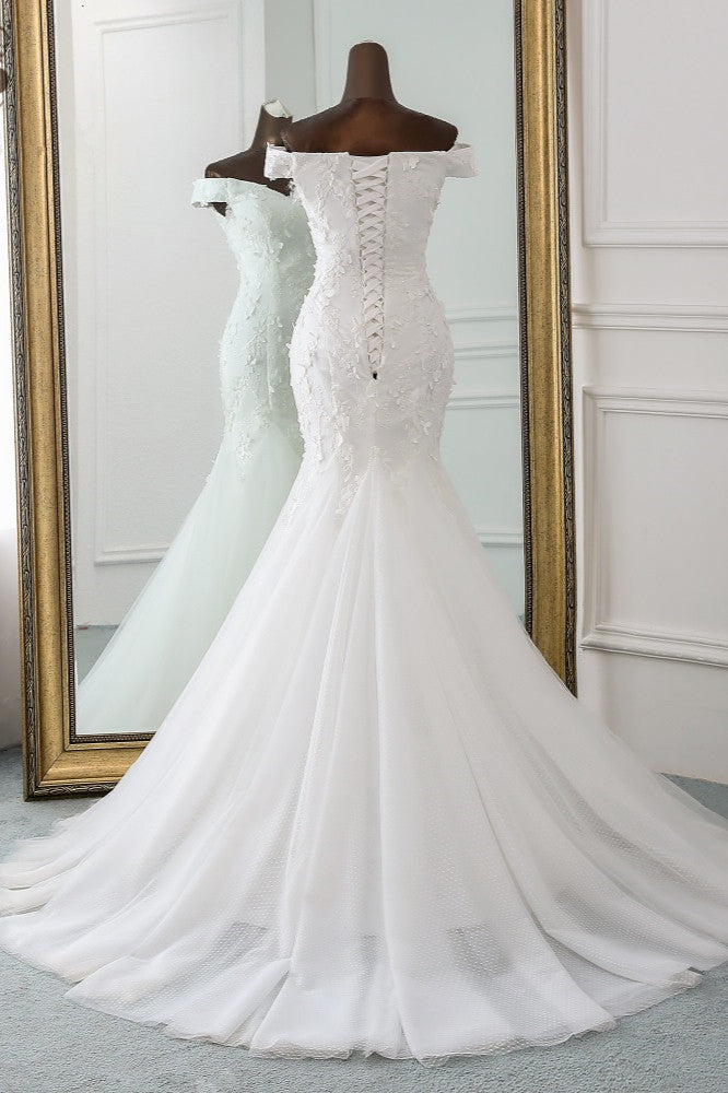 Amazing Off-the-Shoulder Mermaid Long Wedding Dress With Lace Appliques