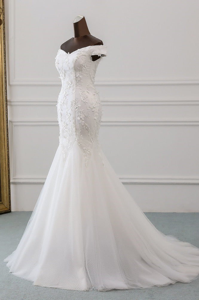 Amazing Off-the-Shoulder Mermaid Long Wedding Dress With Lace Appliques