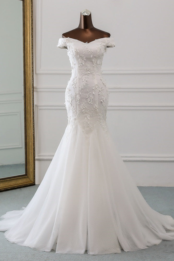 Amazing Off-the-Shoulder Mermaid Long Wedding Dress With Lace Appliques