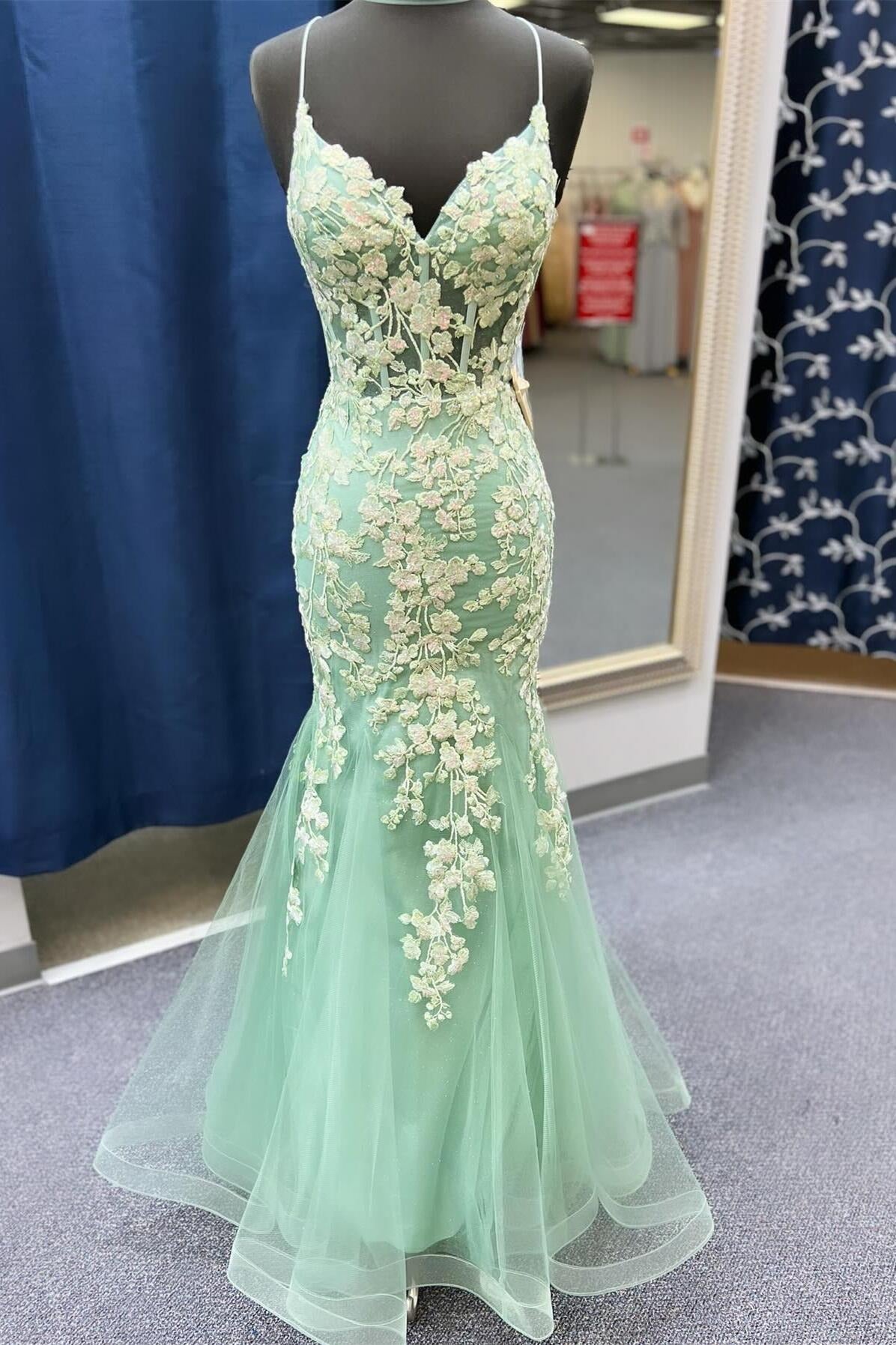 Mermaid V Neck Sage Green Tulle Lace Prom Dresses