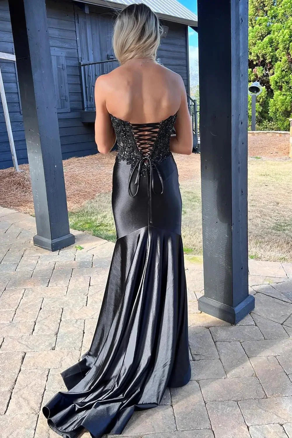 Black Strapless Satin Mermaid Prom Dresses 2025 with Slit, Sweetheart Neck & Lace Bodice – FD5062