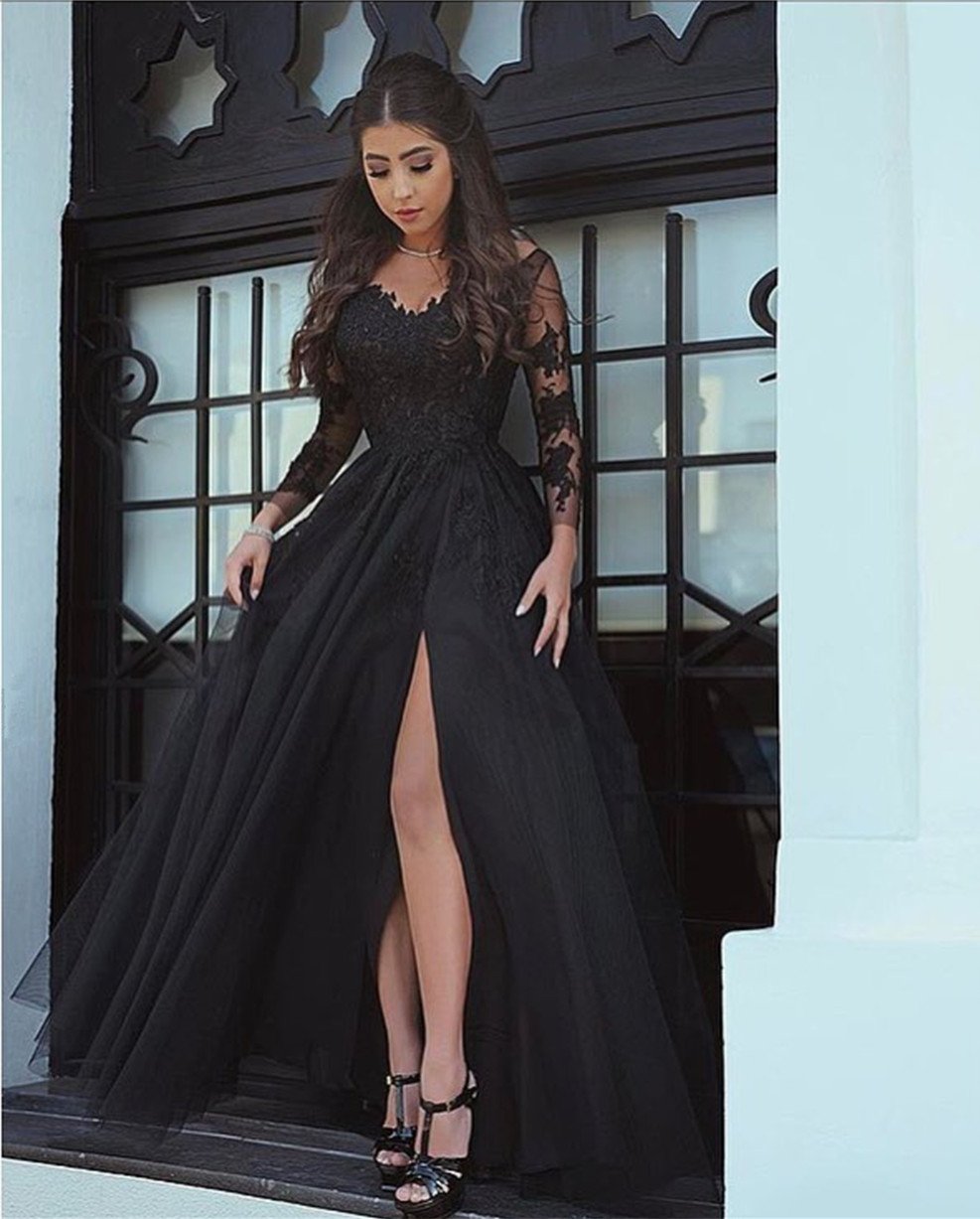 Long Sleeves V Neck Black Formal Dresses Lace Appliques Prom Gowns