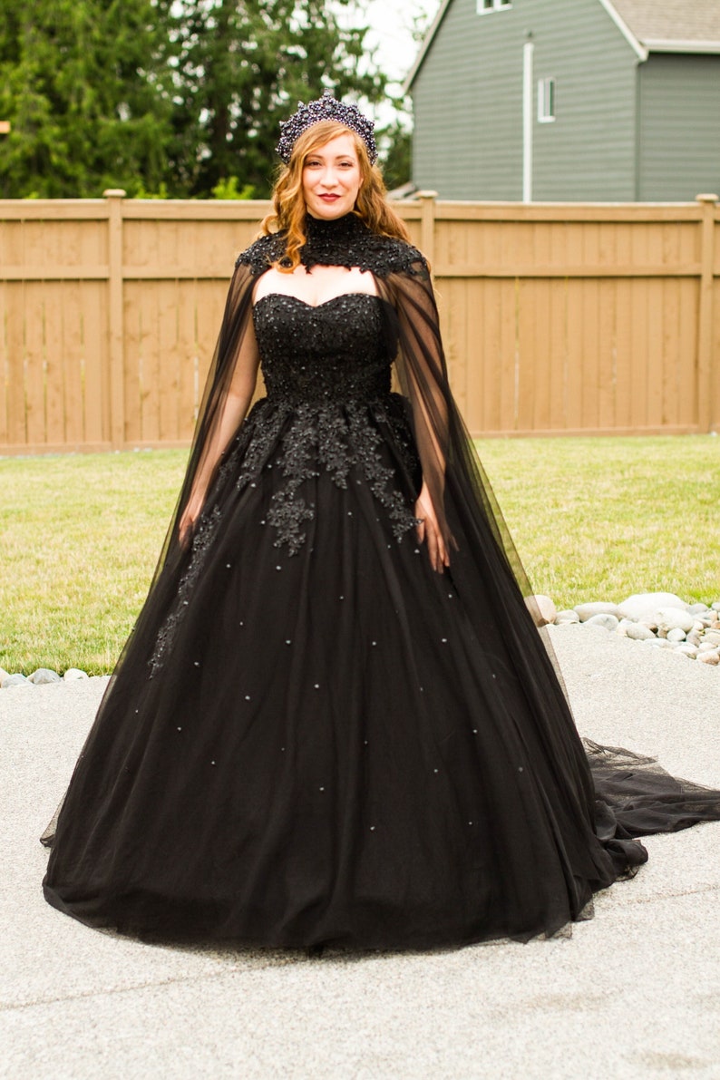 2024 New Black Crystals Appliques Tulle Sweetheart Long Wedding Dresses